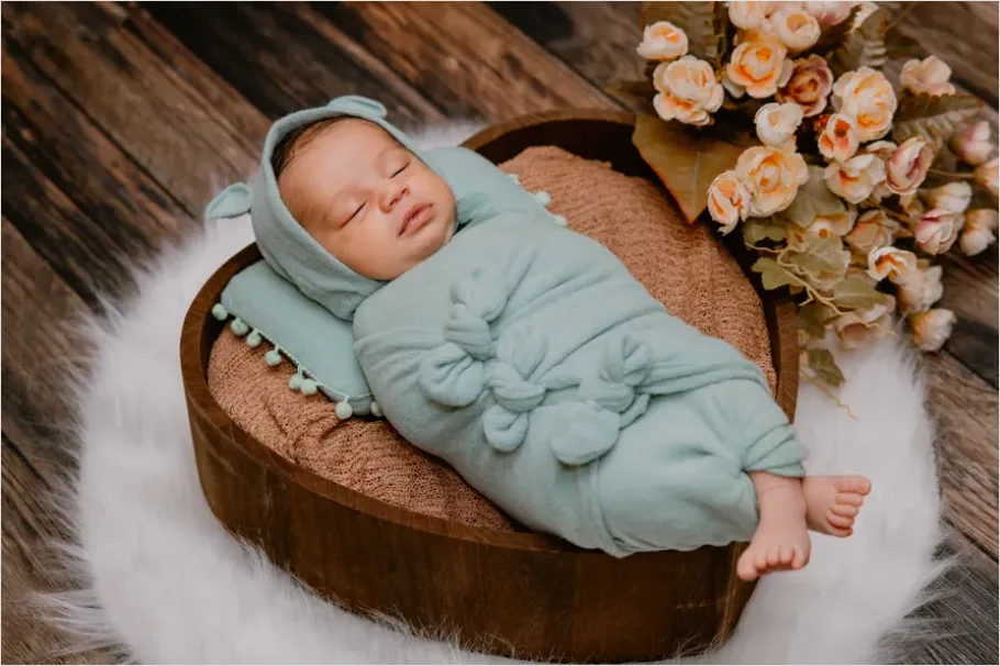 Detail Swaddled Newborn Baby Soft Blanket Number 5