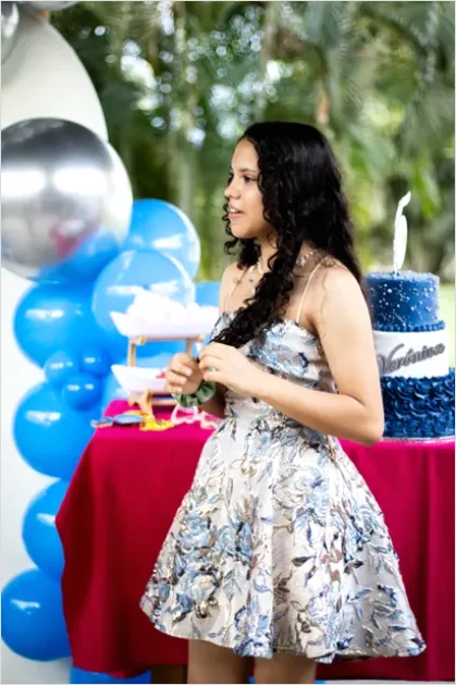 Detail Sweet Sixteen Party Sparkly Decor Number 10