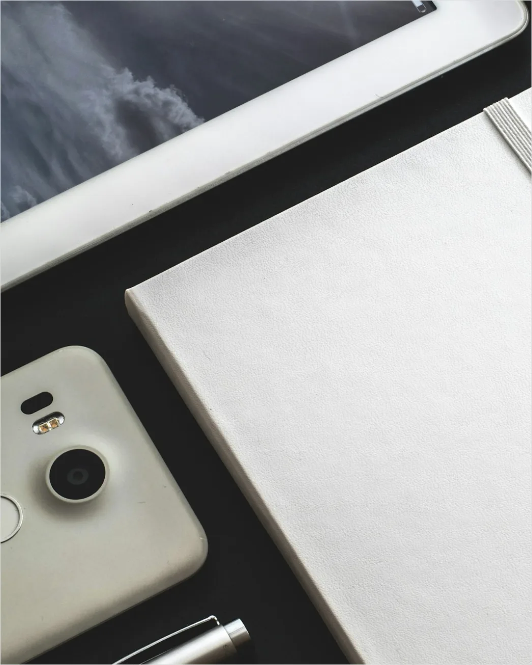 Detail Tablet Screen Mockup Flat Lay Number 14
