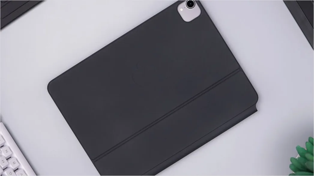 Detail Tablet Screen Mockup Flat Lay Number 5