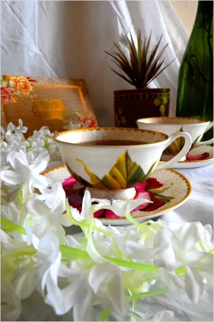 Detail Tea Cup And Saucer Number 2