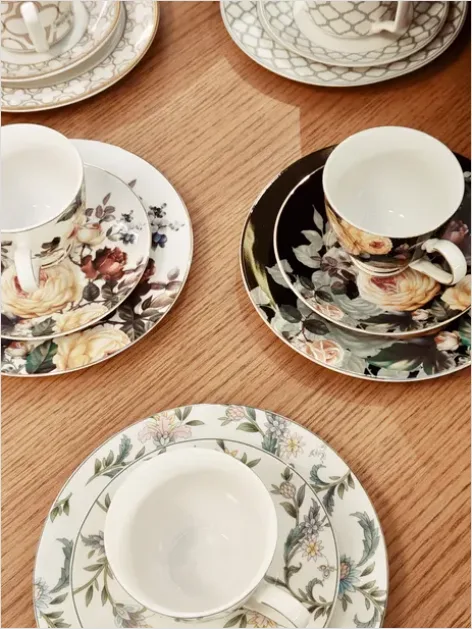 Detail Tea Cup And Saucer Number 12