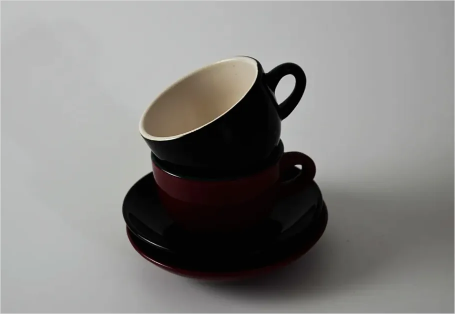 Detail Tea Cup And Saucer Number 3