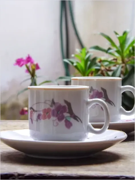 Detail Tea Cup And Saucer Number 5