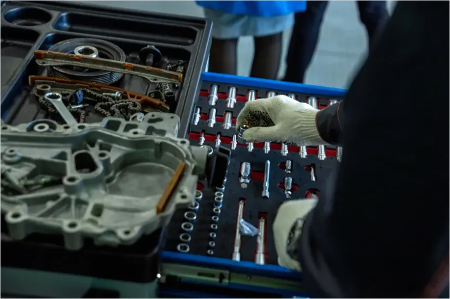 Detail Toolbox With Tools Open Number 13