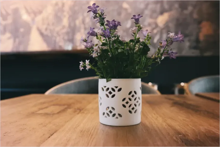 Detail Vase With Flowers On Table Number 6