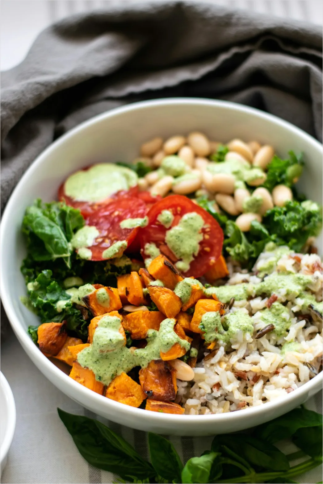 Detail Vegetarian Grain Bowl Tahini Drizzle Close Up Number 12