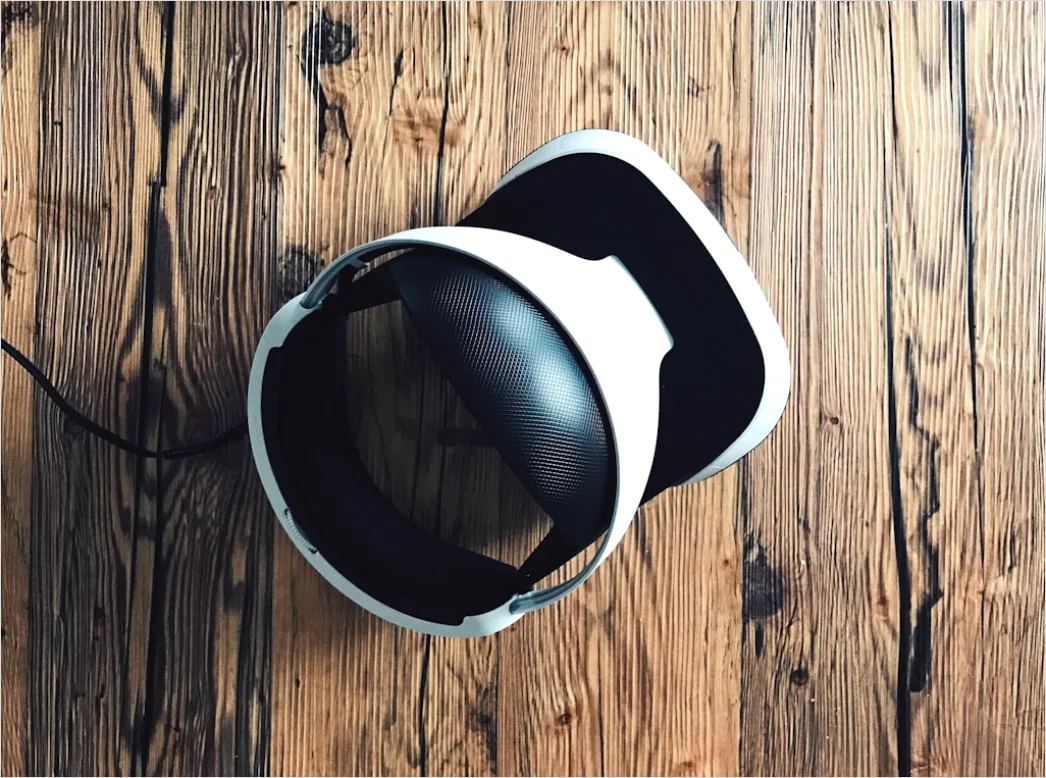 Detail Vr Headset On Table Number 11