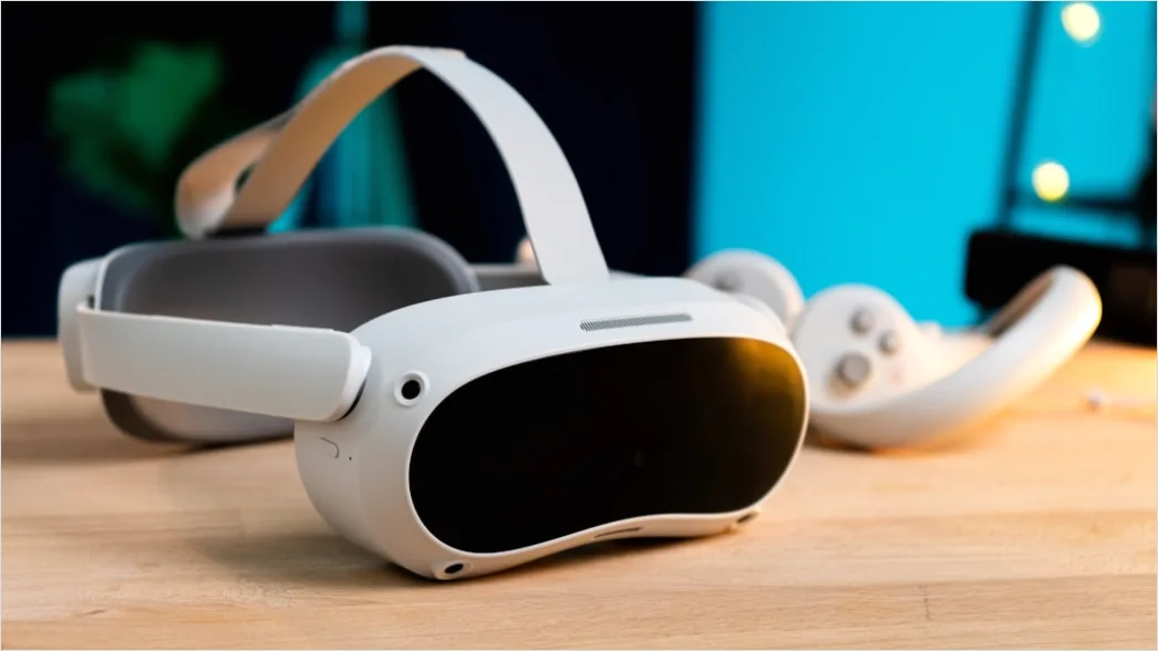 Detail Vr Headset On Table Number 7