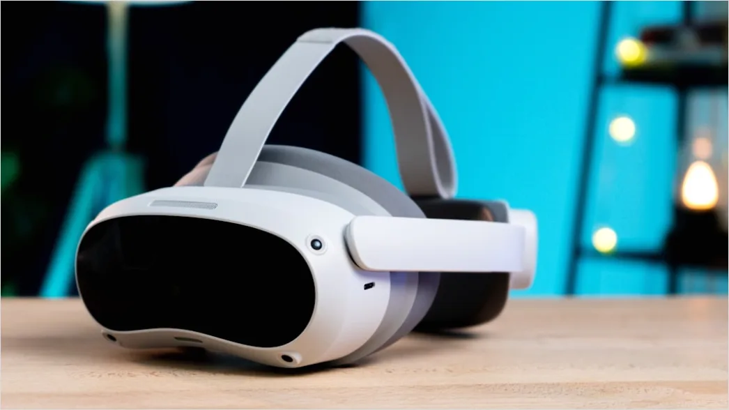 Detail Vr Headset On Table Number 8