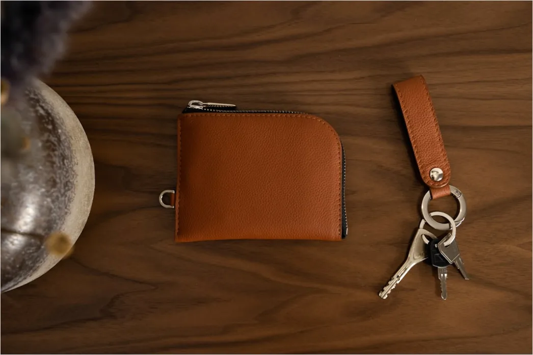 Detail Wallet And Keys Flat Lay Number 14