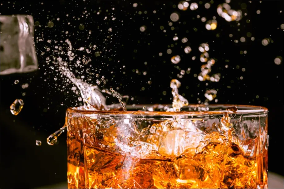 Detail Whiskey Glass Ice Close Up Number 11