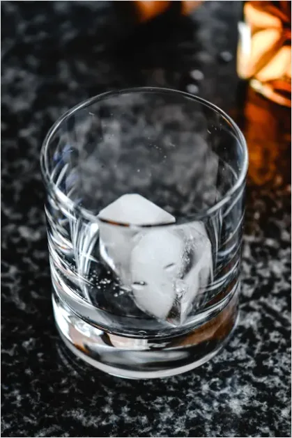 Detail Whiskey Glass Ice Close Up Number 7