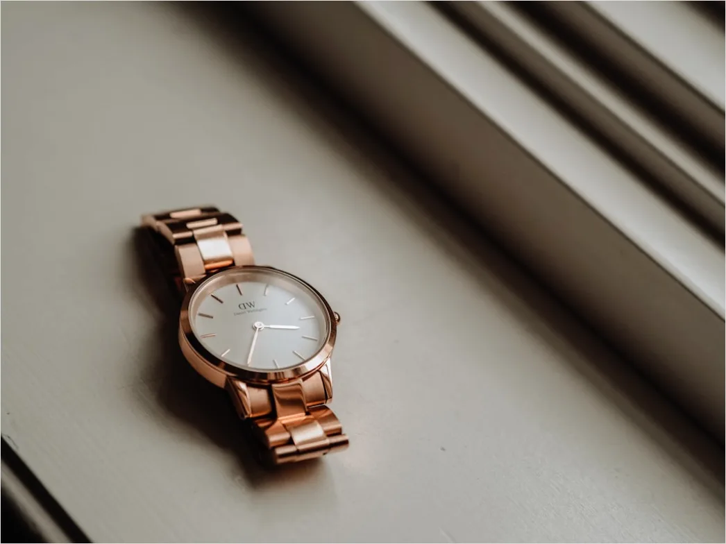 Detail Wristwatch On Marble Flat Lay Number 11