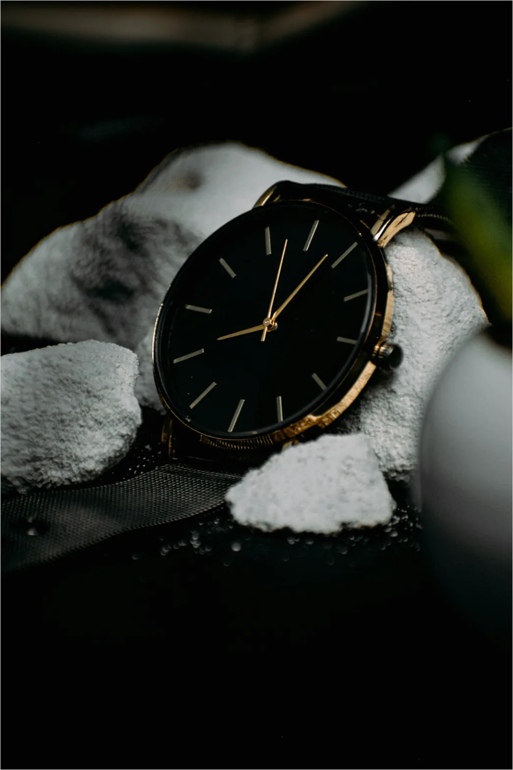 Detail Wristwatch On Marble Flat Lay Number 14