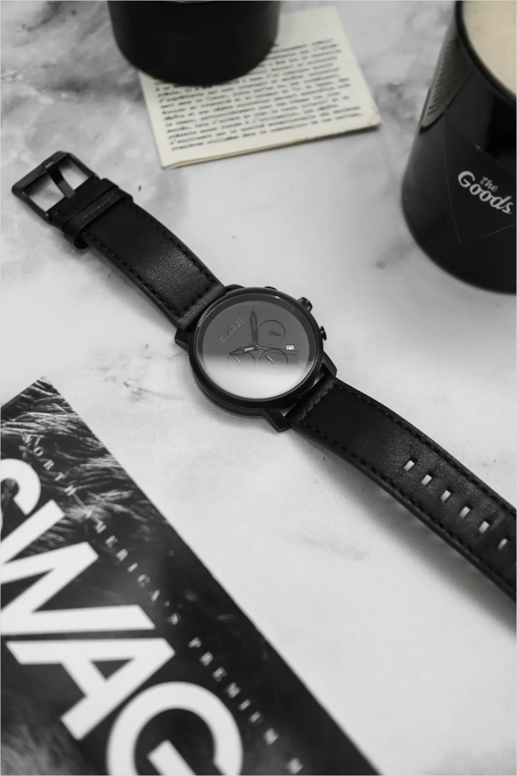 Detail Wristwatch On Marble Flat Lay Number 16