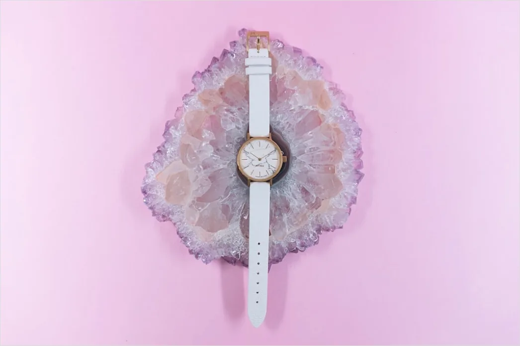 Detail Wristwatch On Marble Flat Lay Number 10