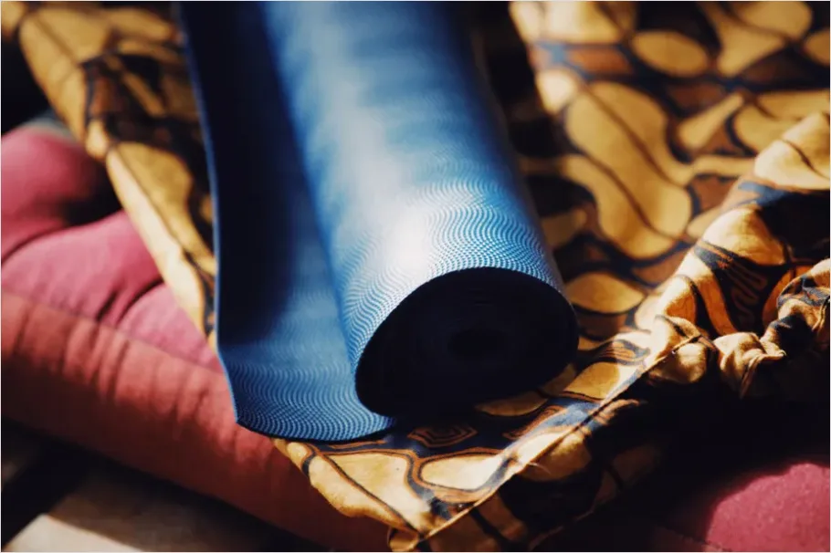Detail Yoga Mat Rolled Up Number 15