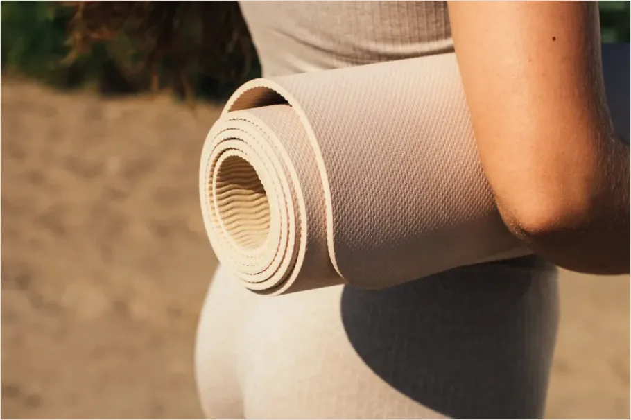 Detail Yoga Mat Rolled Up Number 5