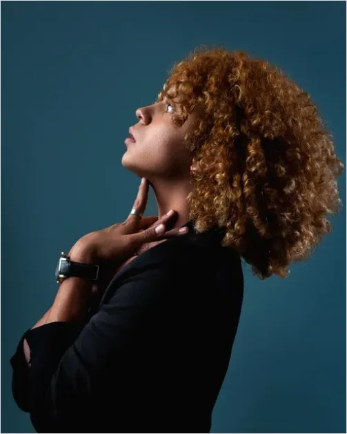Detail Afro Hair Portrait Studio Background Number 15