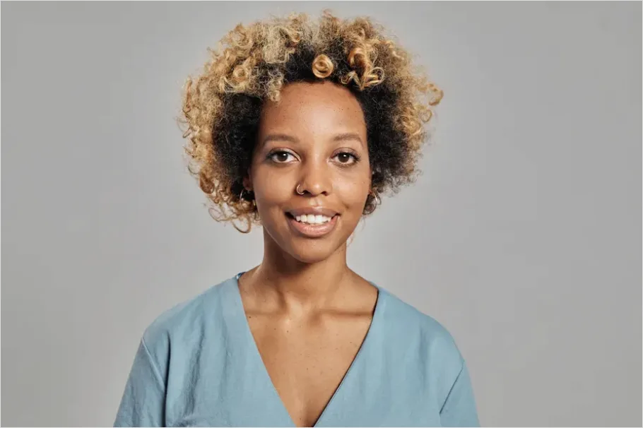 Detail Afro Hair Portrait Studio Background Number 9