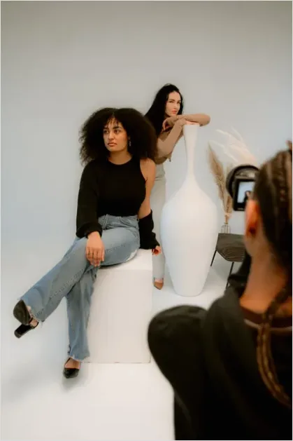 Detail Afro Hair Portrait Studio Background Number 10
