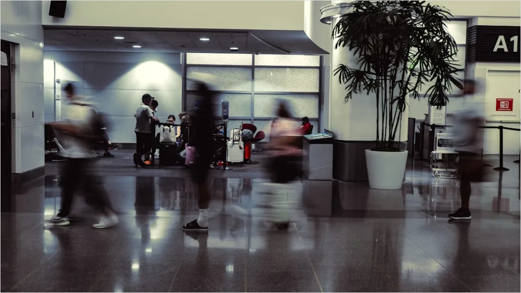 Detail Airport Terminal Travelers Walking Blur Number 14