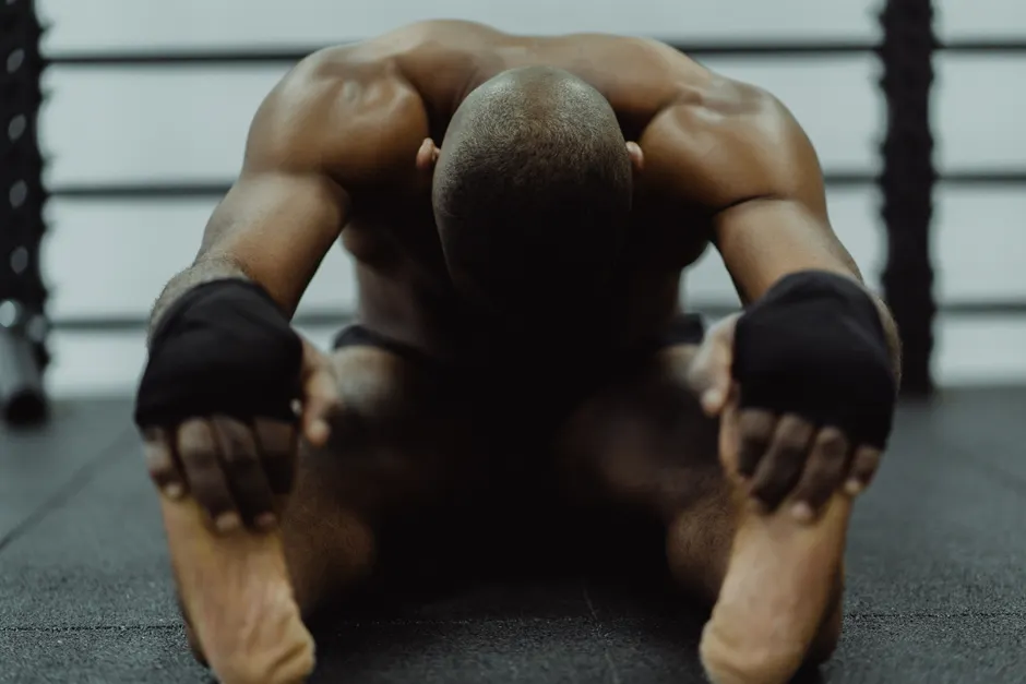 Detail Athlete Stretching Gym Moody Lighting Number 2