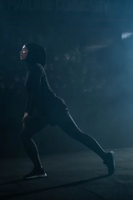 Detail Athlete Stretching Gym Moody Lighting Number 4