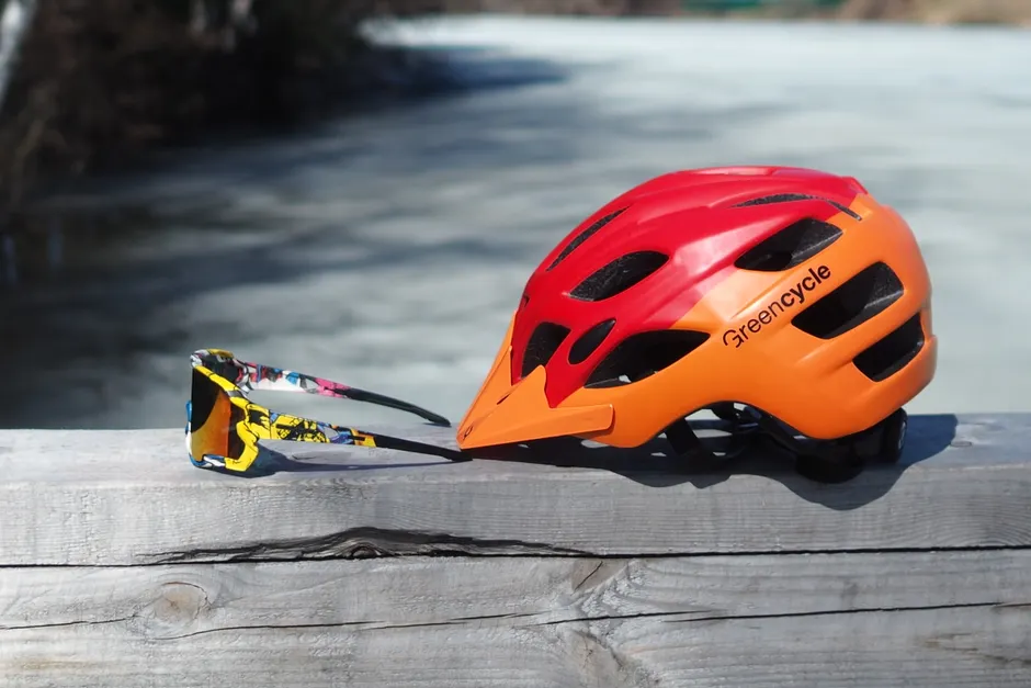 Detail Bike Helmet And Sunglasses Flat Lay Number 2
