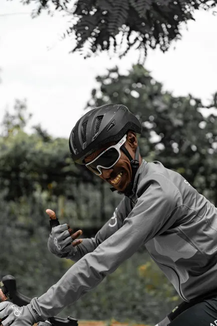 Detail Bike Helmet And Sunglasses Flat Lay Number 15
