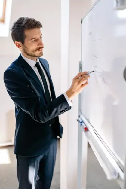 Detail Businessman Giving Presentation Conference Number 7