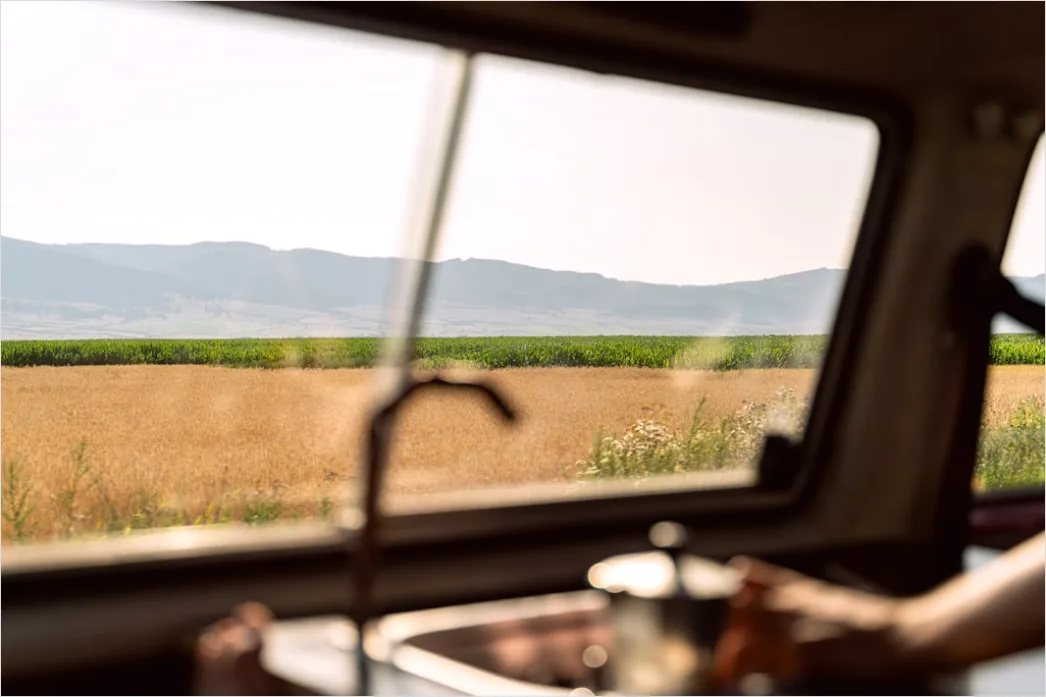 Detail Camper Van Road Trip Interior Number 3