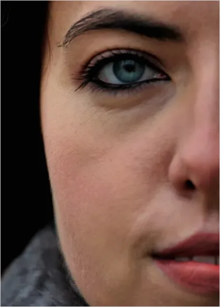 Detail Close Up Face Makeup Natural Look Number 3