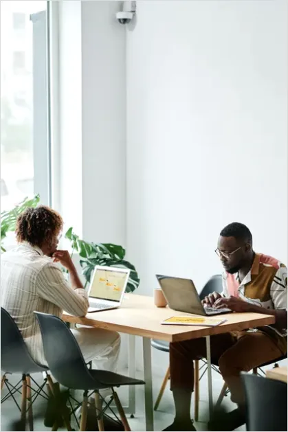 Detail Colleagues Working In Modern Office Number 16