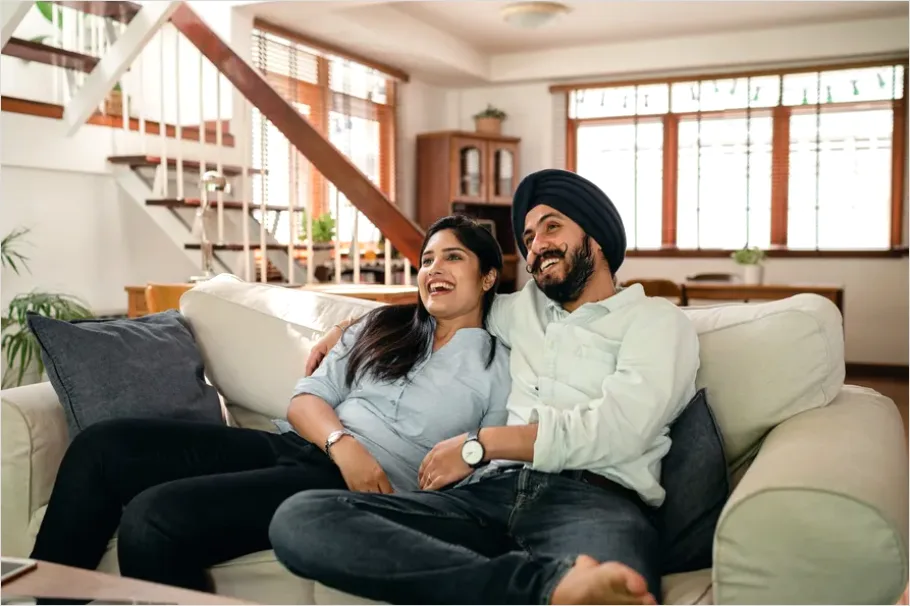 Detail Couple Watching Movie On Couch Number 13