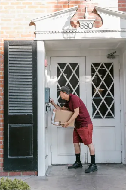 Delivery Driver Holding Package Door Cc53