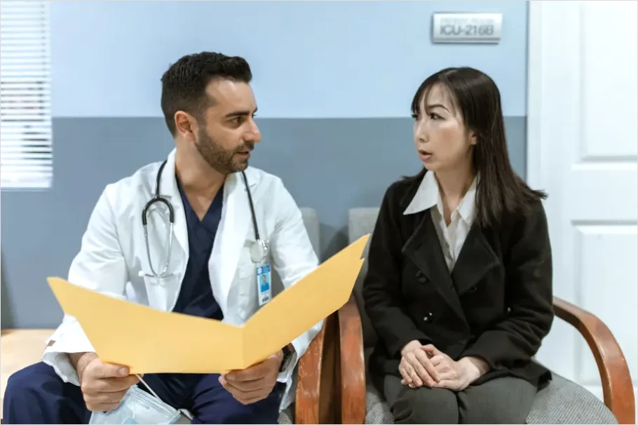 Detail Doctor And Patient Consultation Clinic Number 14