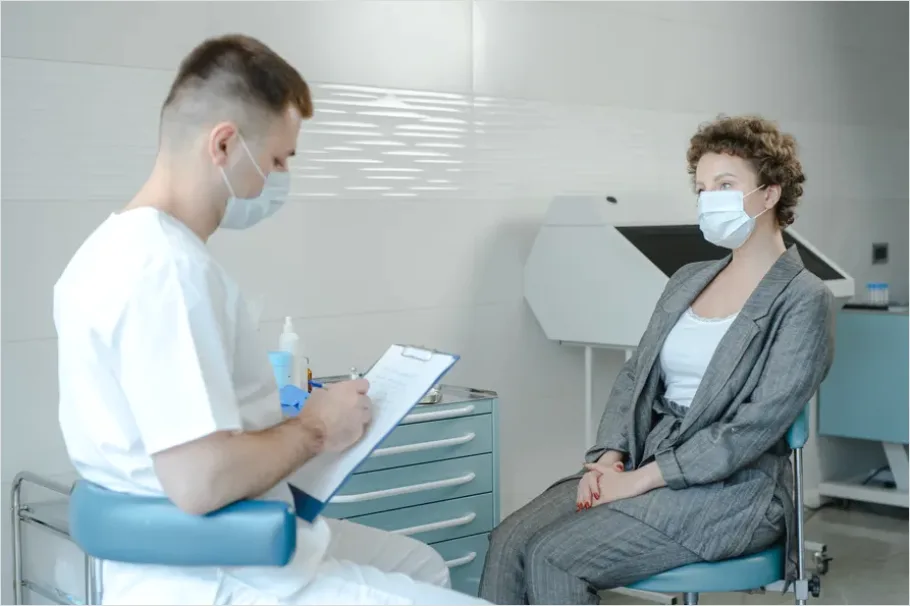Detail Doctor And Patient Consultation Clinic Number 8