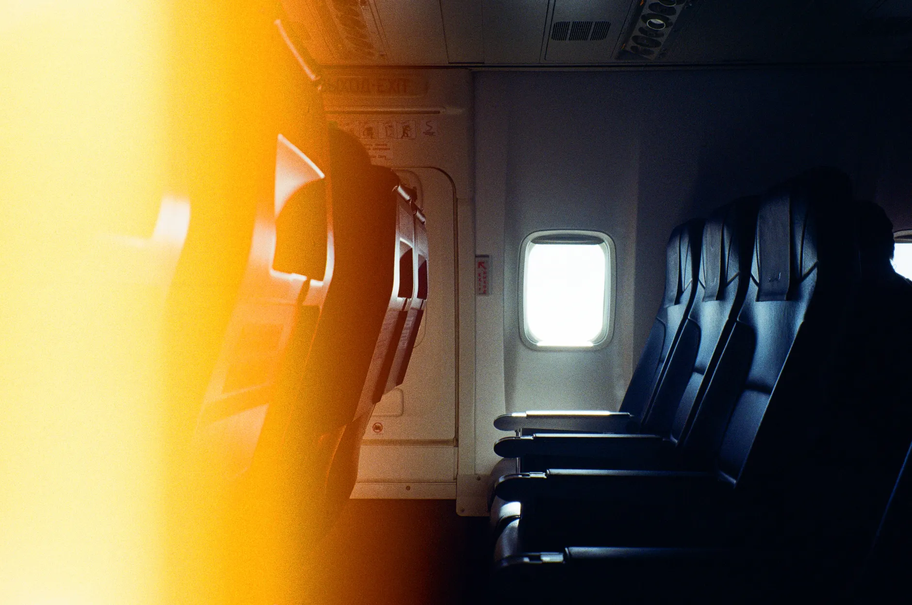 Detail Economy Cabin Airplane Seat Row Number 17