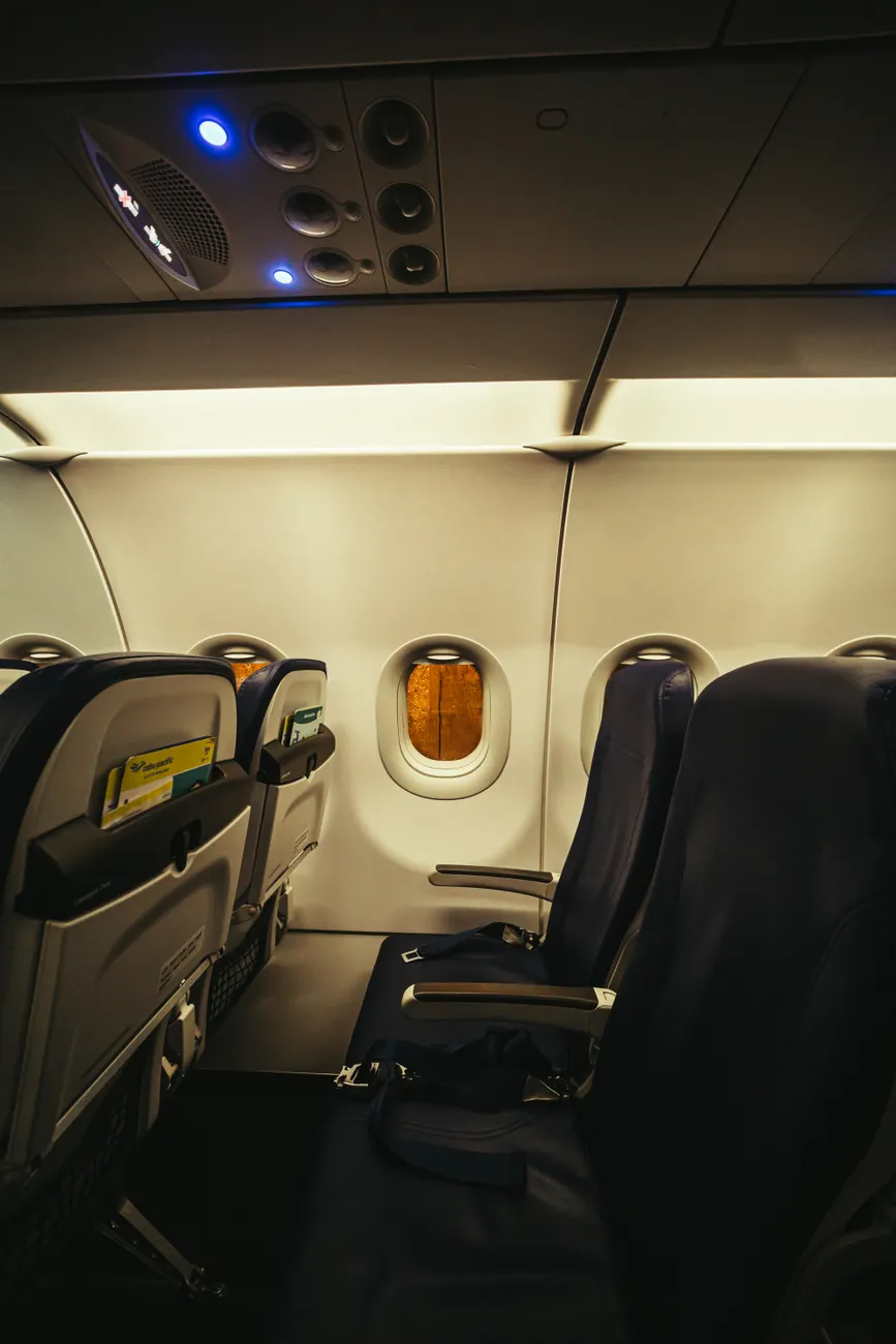Detail Economy Cabin Airplane Seat Row Number 21