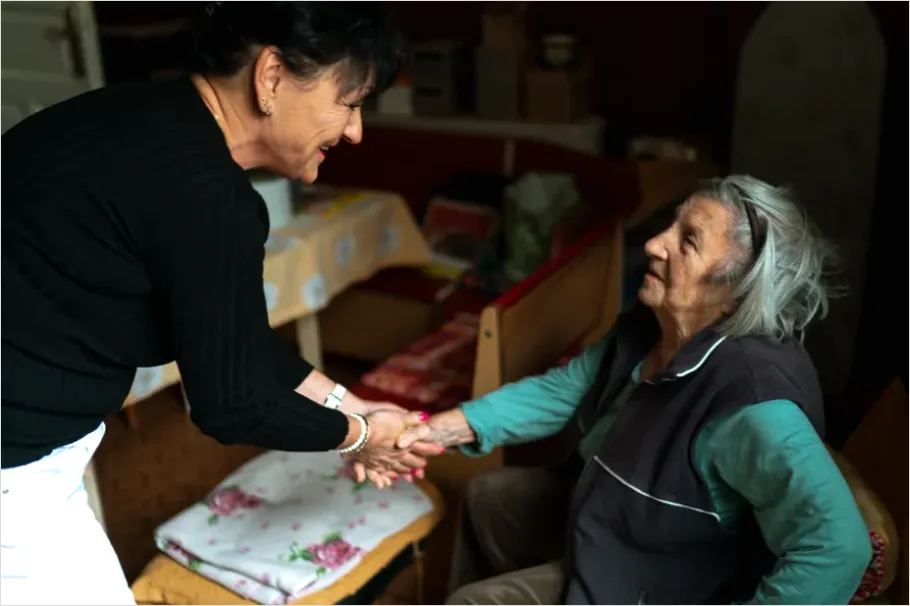 Detail Elderly Care Caregiver Holding Hands Number 8