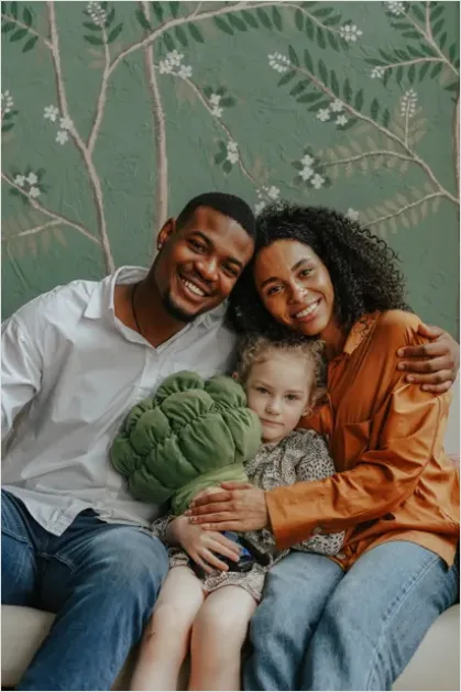 Detail Family Portrait In Living Room Number 11