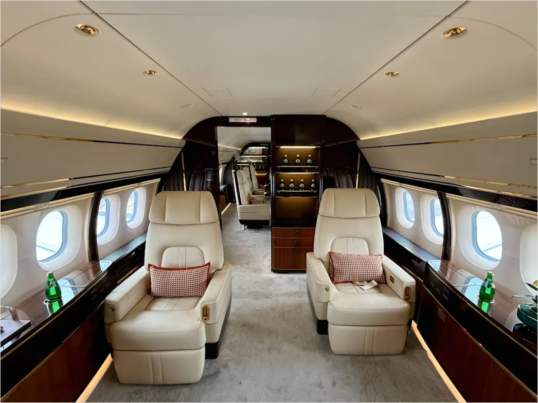 Detail First Class Cabin Luxury Interior Number 2
