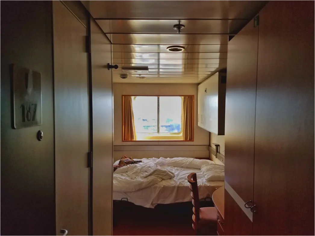 Detail First Class Cabin Luxury Interior Number 12