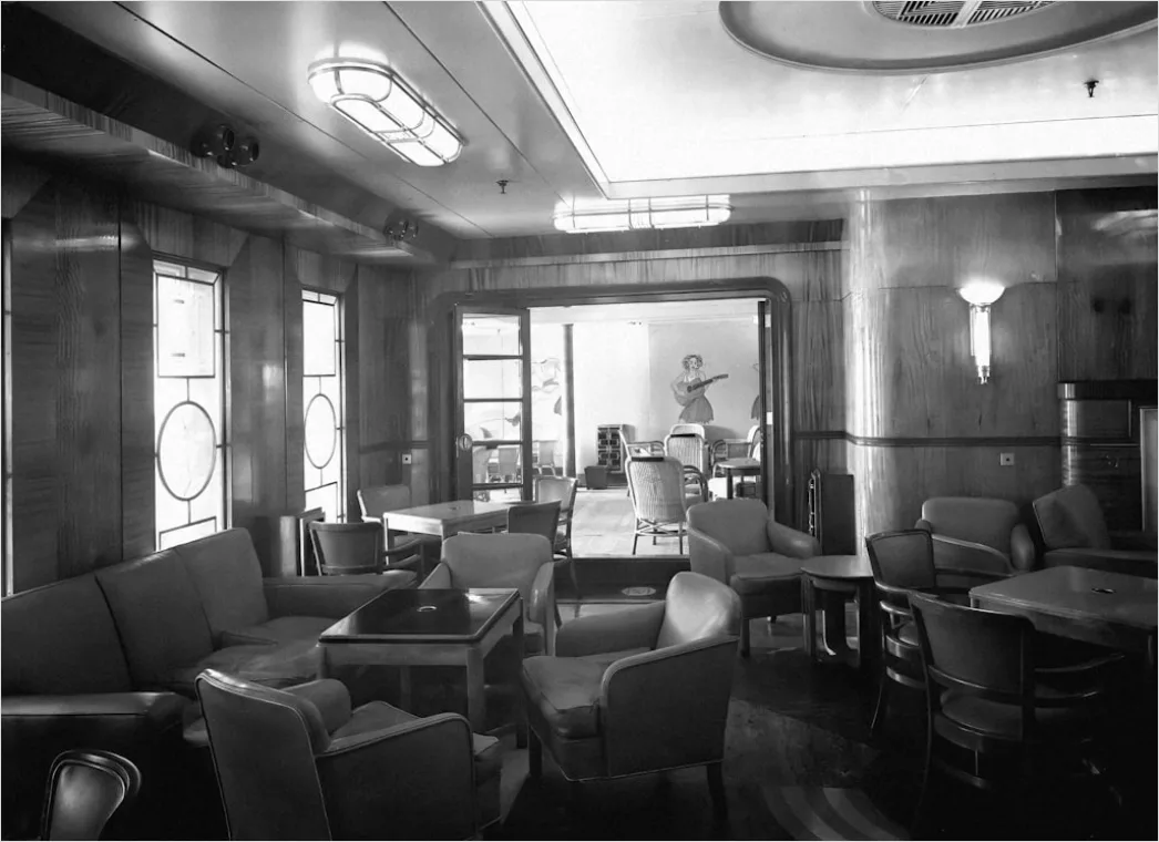 Detail First Class Cabin Luxury Interior Number 9