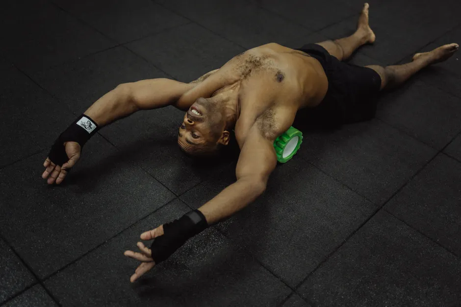 Detail Foam Rolling Back And Shoulders Number 4