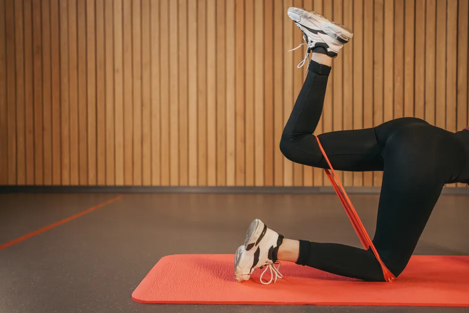 Detail Glute Workout At Home Bands Number 4