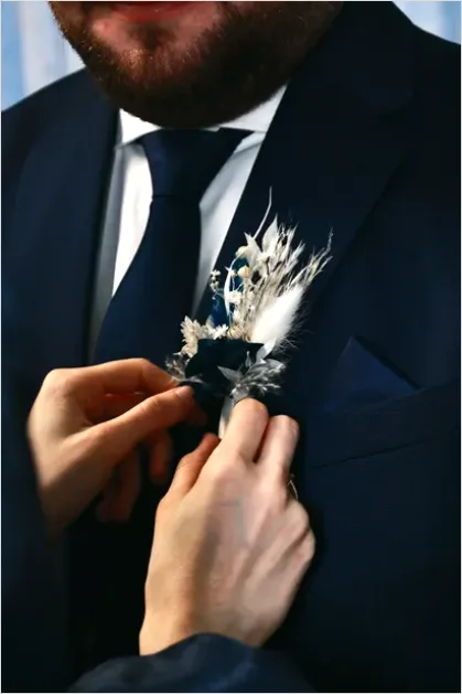 Detail Groom Portrait Boutonniere Close Up Number 13
