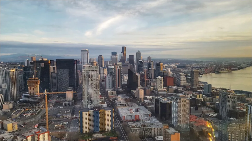 Detail Helicopter Tour City Skyline Aerial Number 11